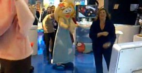 Su experiencia y dotes naturales para la danza fueron la comidilla de las ferias de turismo a las que asistió y alegró con su presencia.